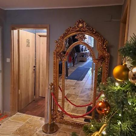 Дерев'яний котедж Zwei Hirsche *