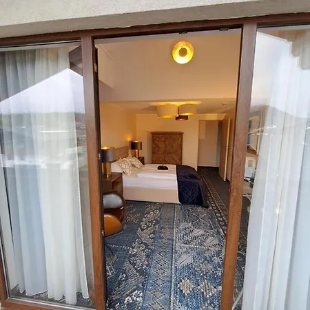 Zwei Hirsche Дерев'яний котедж