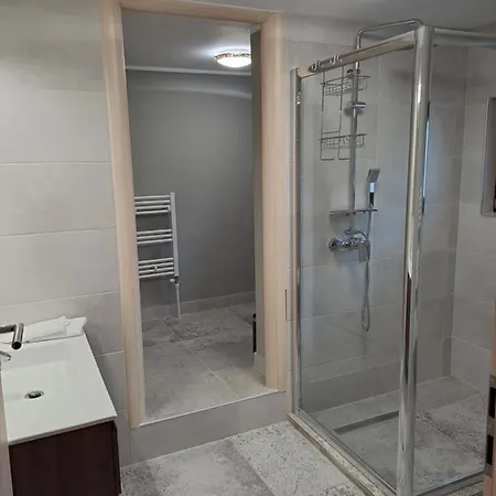 Zwei Hirsche Зефельд-ін-Тіроль