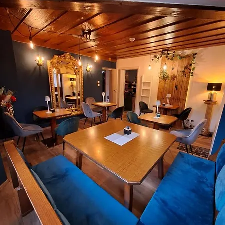 Дерев'яний котедж Zwei Hirsche