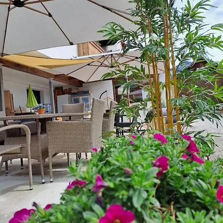 Zwei Hirsche Lodge *