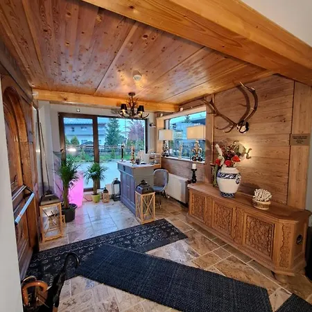 Zwei Hirsche Зефельд-ін-Тіроль