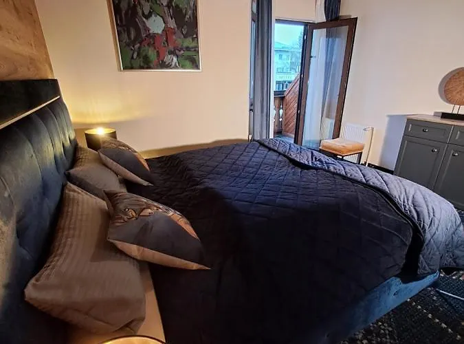 Jaktstuga Zwei Hirsche