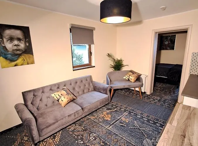 Zwei Hirsche 山林小屋 *