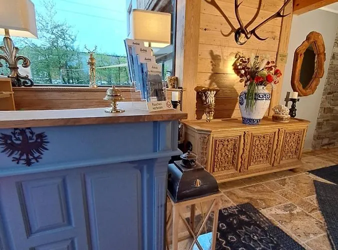 山林小屋 Zwei Hirsche