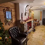 Дерев'яний котедж Zwei Hirsche *