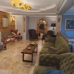 Zwei Hirsche Дерев'яний котедж Зефельд-ін-Тіроль